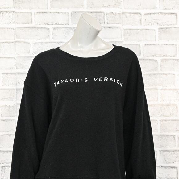 Taylor Swift Women's Taylor's Version Sweatshirt in Black Fleece Size Large - Picture 8 of 9